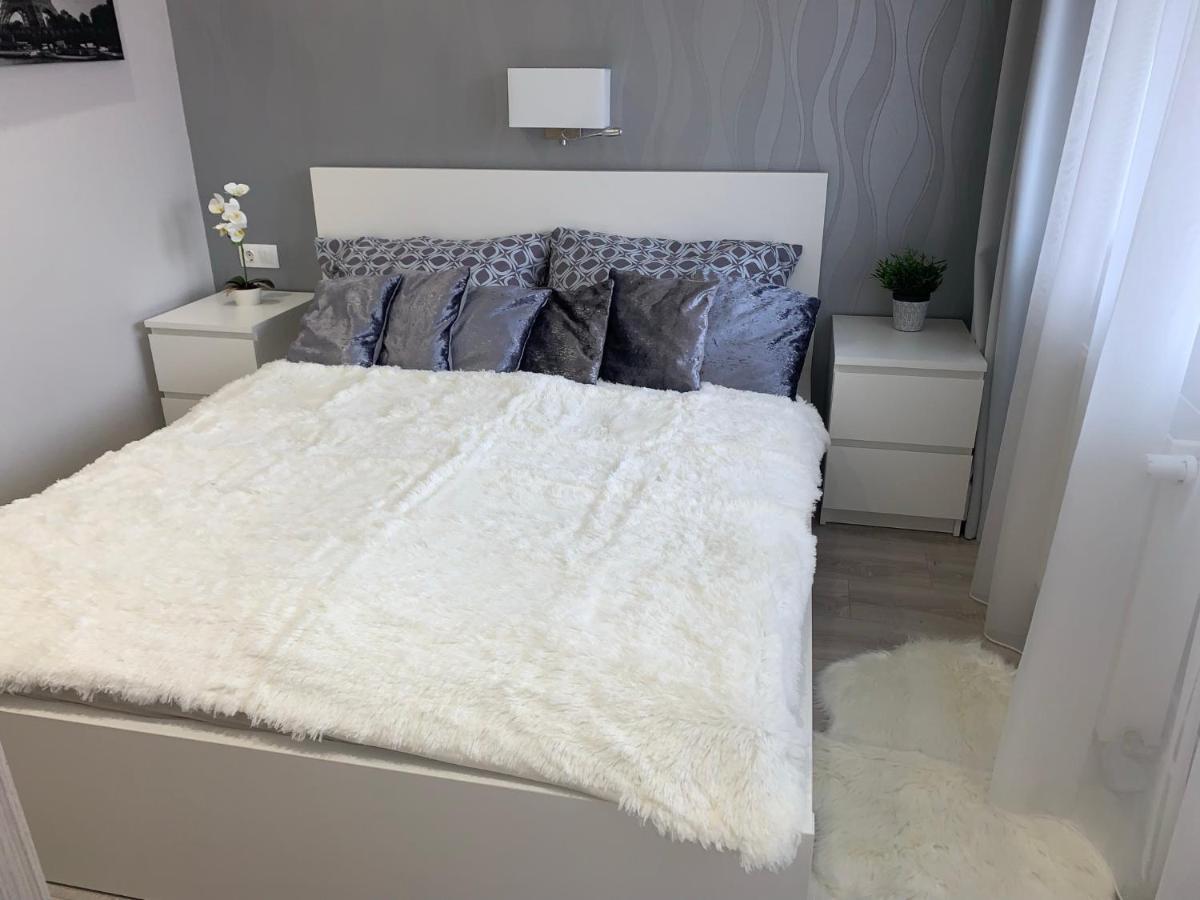 Downtown Dream Apartmans แซแก็ด ภายนอก รูปภาพ